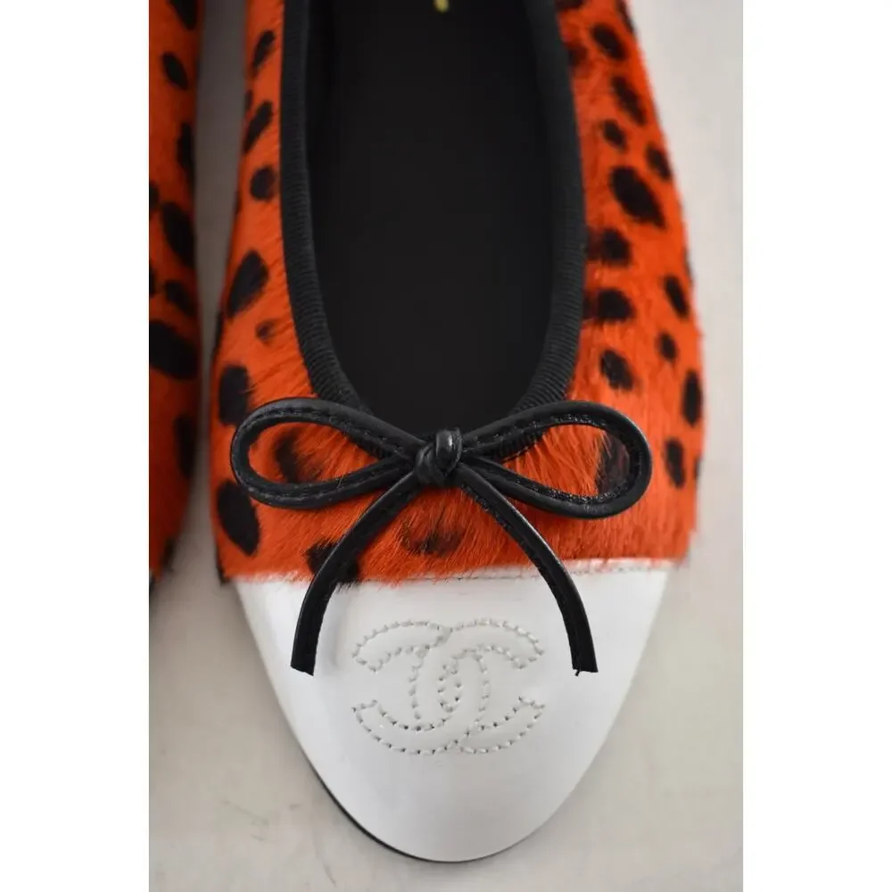 Chanel 26A Orange Leopard Pony Fur Black White CC Logo Ballet Ballerina Flat 39